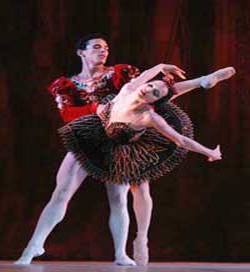 Cuban dancers Viengsay Valdes and Romel Frometa with three performances in Argentina
